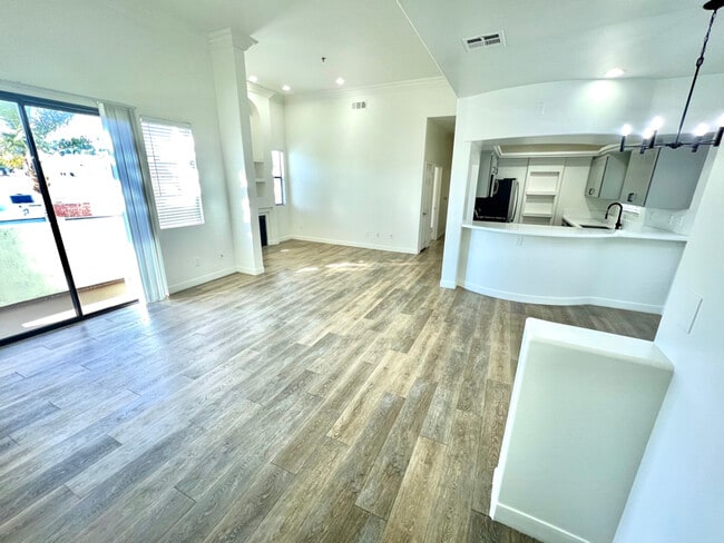 Foto del edificio - 4623 Willis Ave