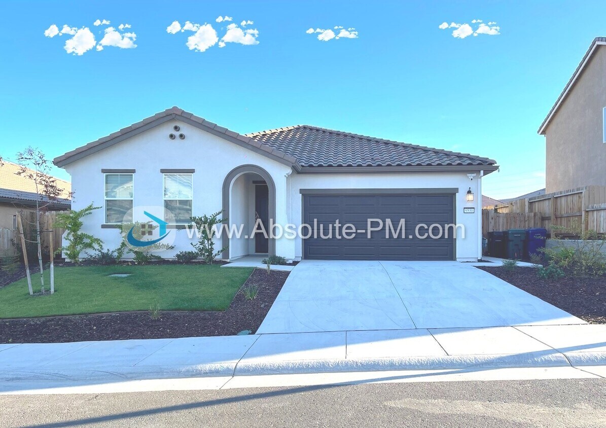 Primary Photo - Amazing 3 Bed 2 Bath Brand New Solar Home ...