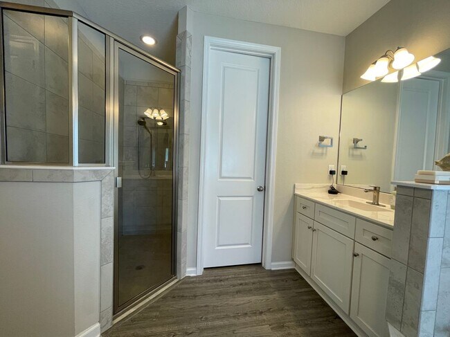Foto del edificio - 354 Hutchinson Ln