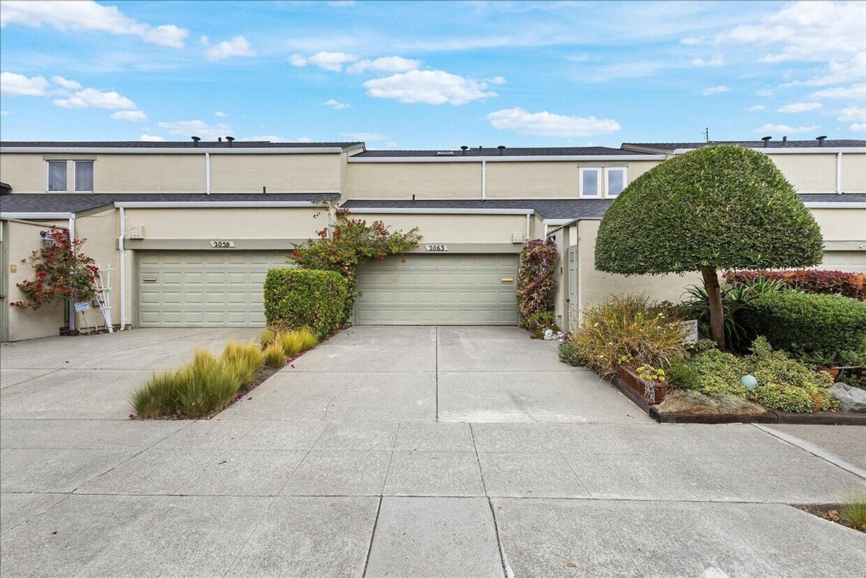 Foto principal - 2063 Whitehall Pl