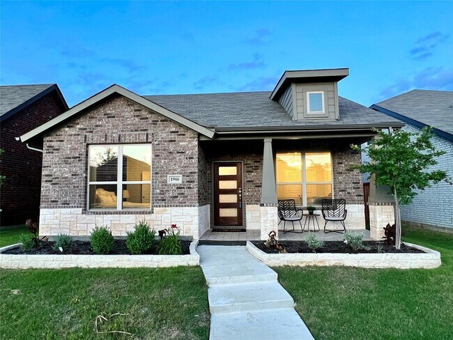 Foto del edificio - 1916 Emilia Dr