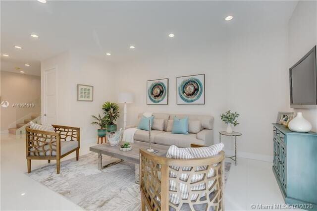 Photo - 684 NE 43rd Street Unit Townhome