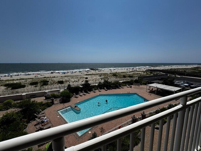Foto del edificio - 830 Shore Rd