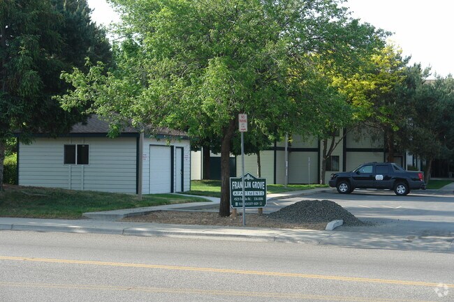 Foto del edificio - Franklin Grove Apartments