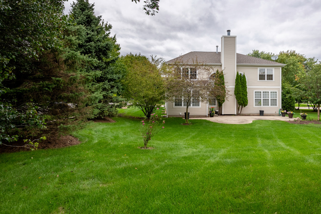 Foto principal - 657 Providence Ln