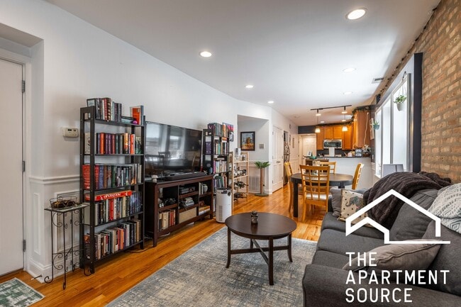 Building Photo - 4825 N Karlov Ave