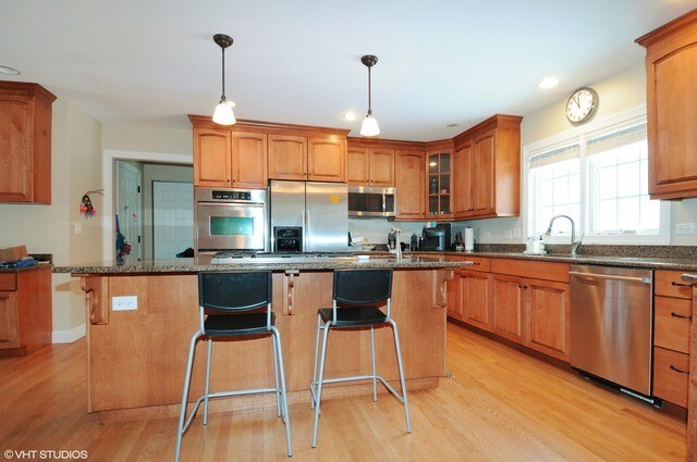 Building Photo - 429 Blue Grass Ct
