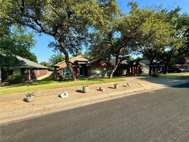 Building Photo - 8311 Edgemoor Pl
