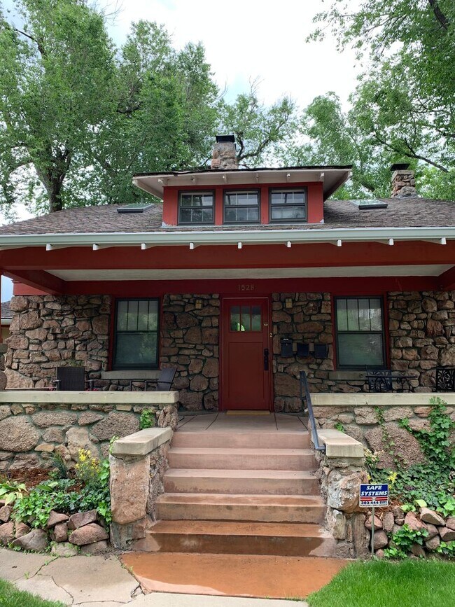 1528 Mapleton Ave Unit 3, Boulder, CO 80304 Room for Rent in