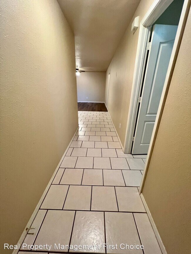 Foto del edificio - 3 br, 2 bath House - 207 H Street