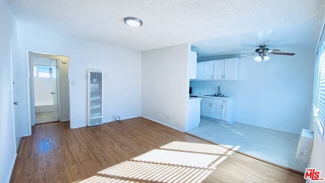 Building Photo - 6950 Coldwater Canyon Ave