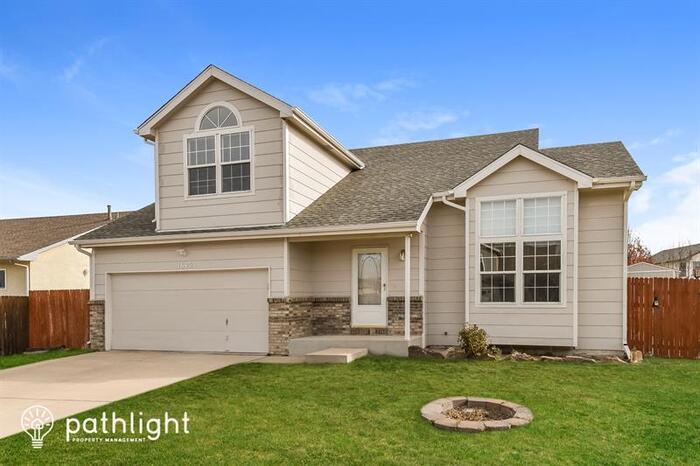 Foto principal - 1645 Needham Court, Colorado Springs, CO, ...