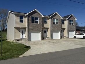 Building Photo - 365 Orch Pk Rd