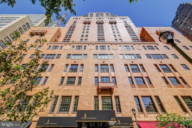 Foto del edificio - 219-29 S 18th St