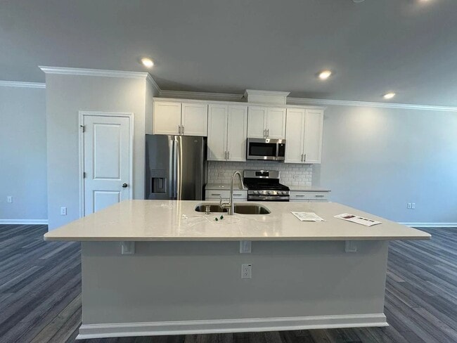 Building Photo - 368 Devon Clfs Dr