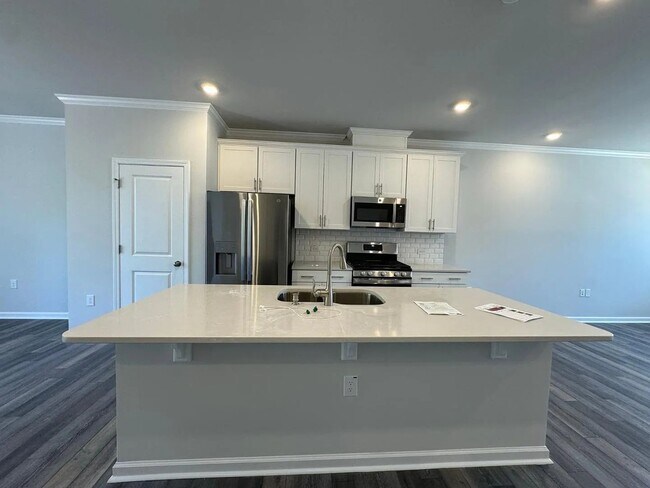 Foto del edificio - Charming 3BR Townhome in Wake Forest