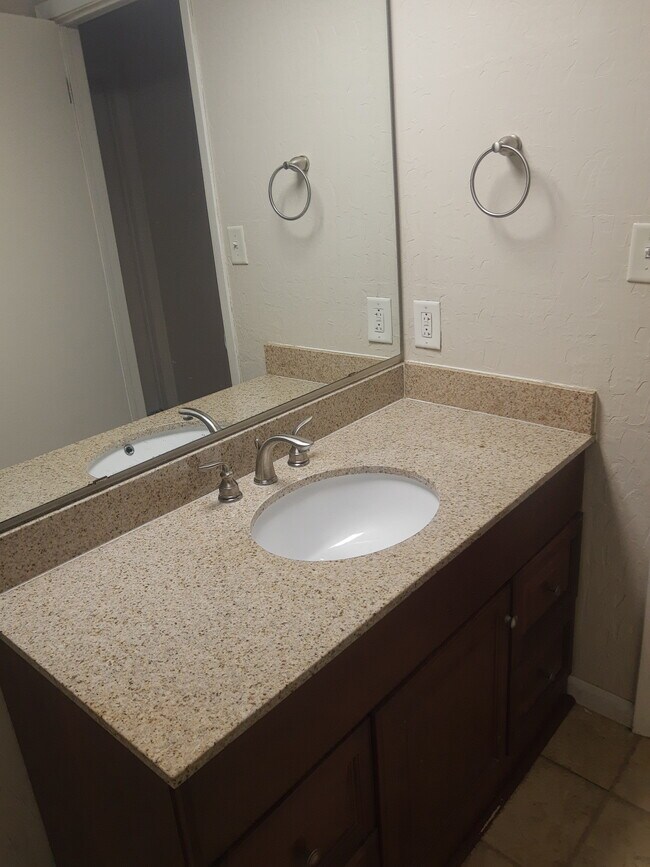 Foto del edificio - 2208 Pershing Ave