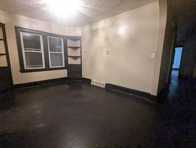 Foto del edificio - 10424 Joan Ave