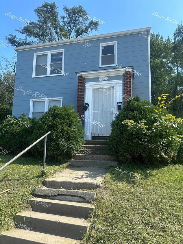 Foto principal - 5201 E 12th St