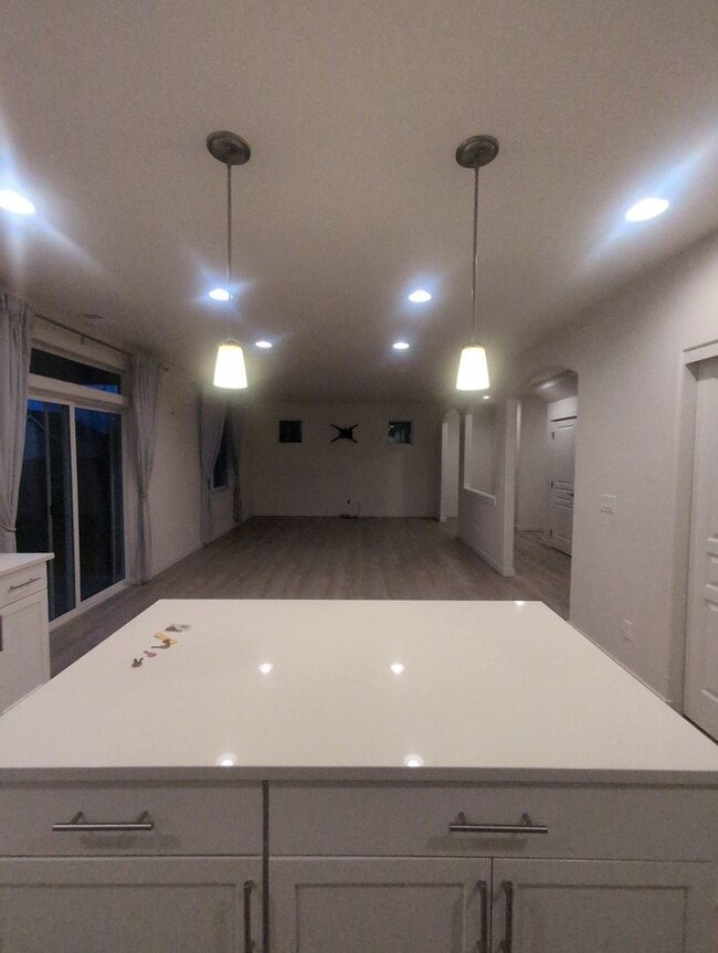 Building Photo - Large Corner Lot