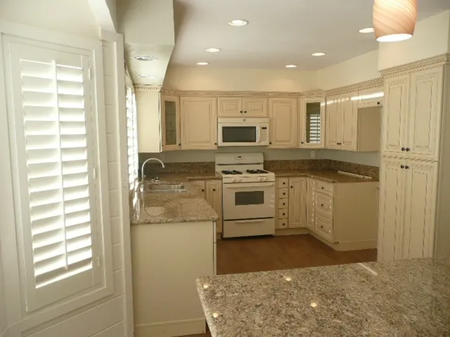 Building Photo - 2393 Carriage Cir