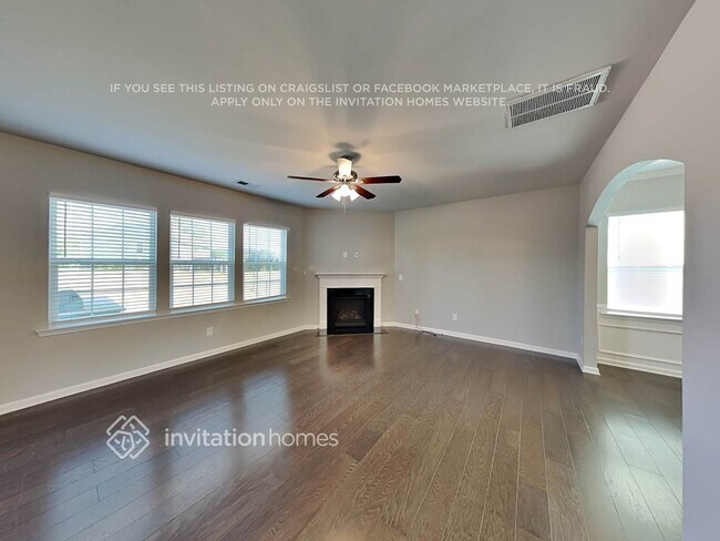 Foto del edificio - 16711 Cozy Cove Rd