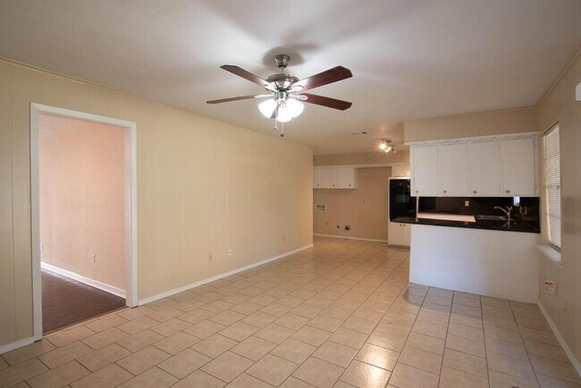 Building Photo - 9325 Sandy Hook Cir