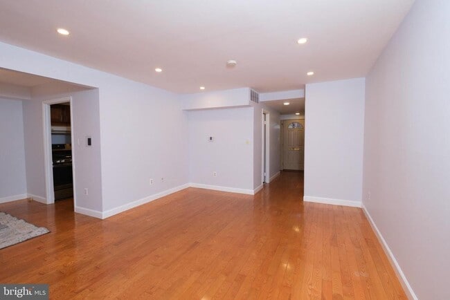 Building Photo - 14654 Bauer Dr