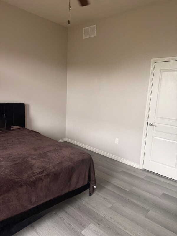 Foto del edificio - 528 Refugio St