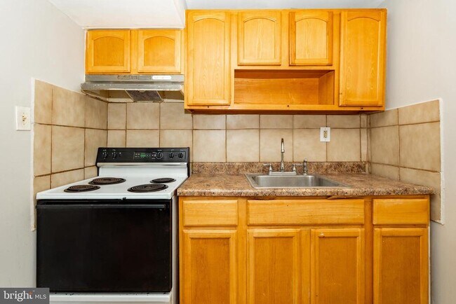 Foto del edificio - 5763 Pemberton St