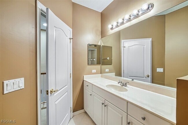 Foto del edificio - 3211 Cottonwood Bend