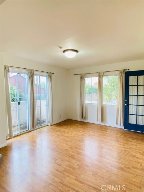 Foto del edificio - 1033 W Duarte Rd