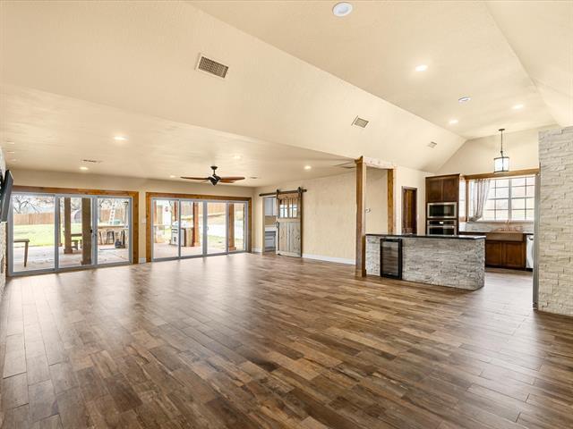 Foto del edificio - 4915 T W King Rd