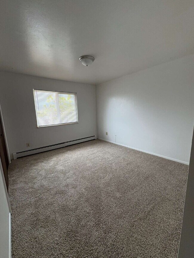Foto del edificio - 2 bedroom - Forrest Hill Ct