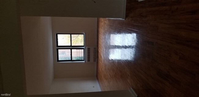 Foto del edificio - 8309 Brevoort St