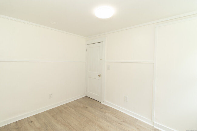 Building Photo - 30 Grove St