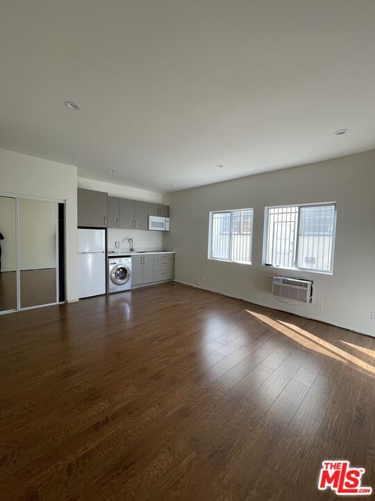 Foto del edificio - 1677 Westholme Ave
