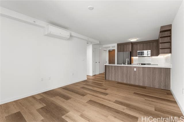 Building Photo - 1515 Liona St