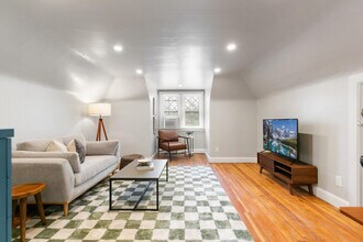 Building Photo - 2619 E 12th Ave