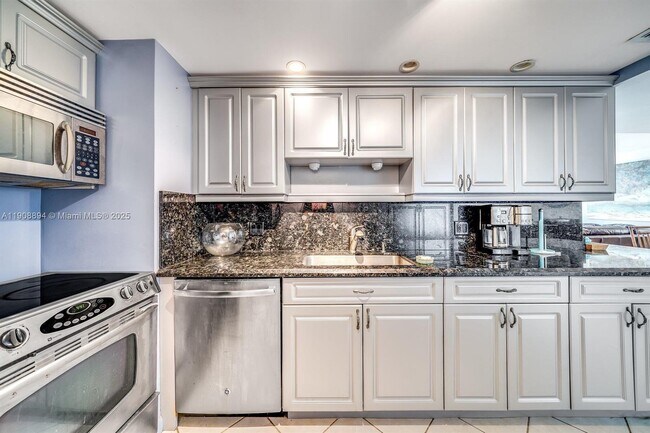 Foto del edificio - 5600 N Flagler Dr