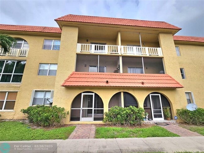 Building Photo - 10762 La Placida Dr