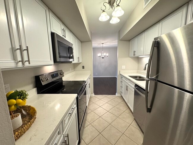 Building Photo - 520 Shorely Dr