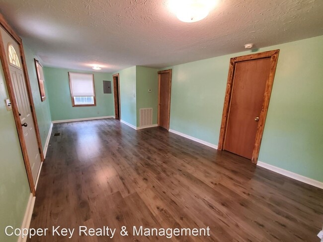 Building Photo - 2 br, 1 bath House - 864 Southside Road