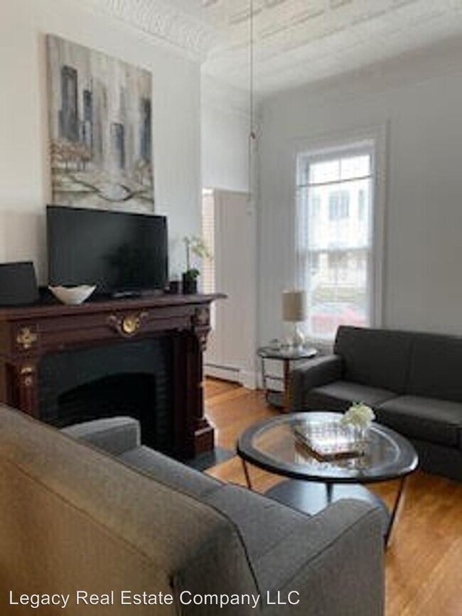Foto del edificio - 339-343 Thayer St