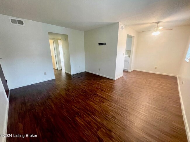 Building Photo - 712 Mt Tabor Rd