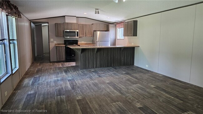 Foto del edificio - 44 Crawford Dr