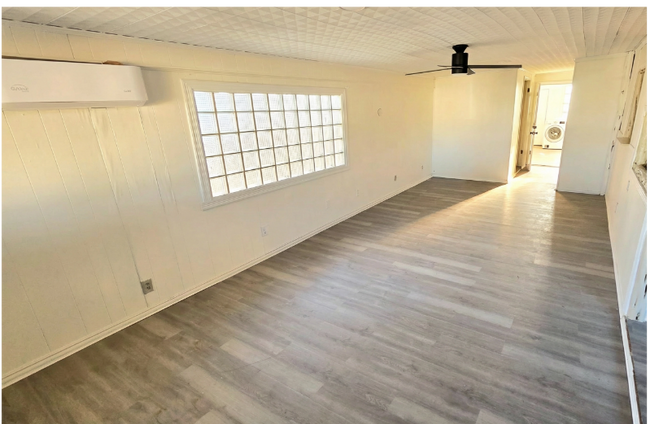 Foto del edificio - 2115 Chapman St