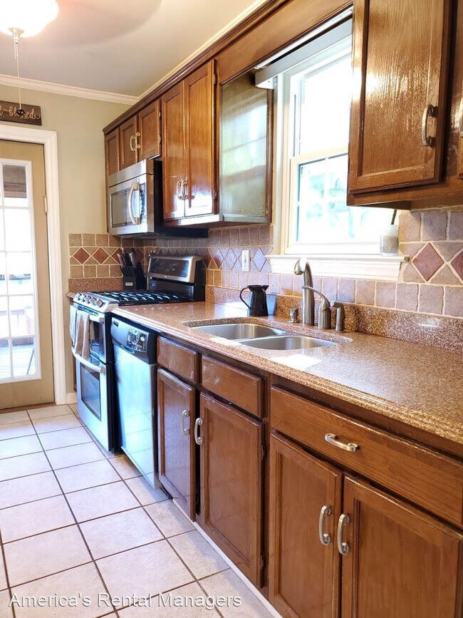 Building Photo - 3 br, 2 bath House - 3795 Glass Drive