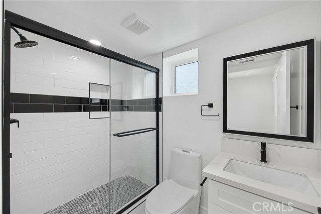 Foto del edificio - 14420 Tiara St