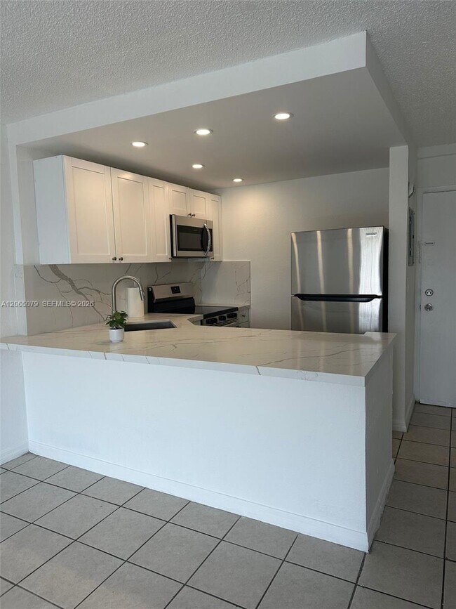 Foto del edificio - 801 NW 47th Ave